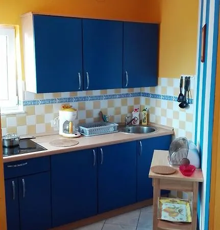 Apartment Bobovik Tengerpartivilla Vir