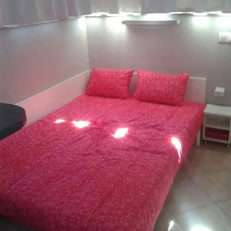 Apartment Bobovik Tengerpartivilla Vir