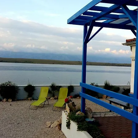Bobovik Tengerpartivilla Apartment Vir
